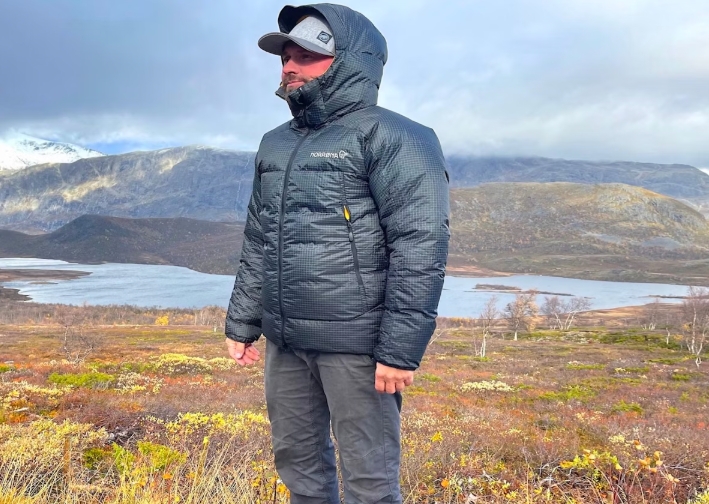 Fra fjelltopp til bygate: Hvorfor Norr&oslash;na dunjakke er mitt &aring;ret rundt-valg